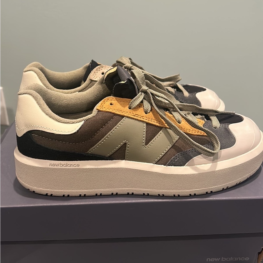 SOLD New Balance CT320